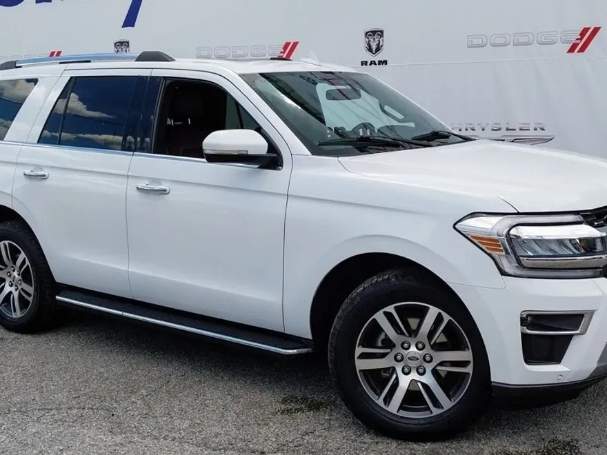 2023 Ford Expedition Limited photo 1