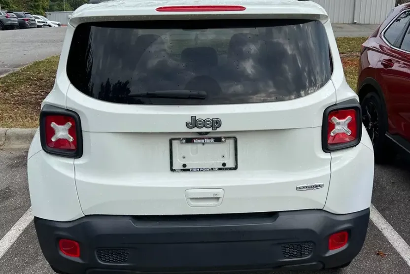 2019 Jeep Renegade Latitude photo 1