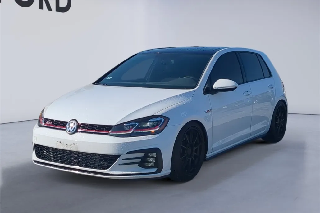 2019 Volkswagen Golf GTI SE photo 1
