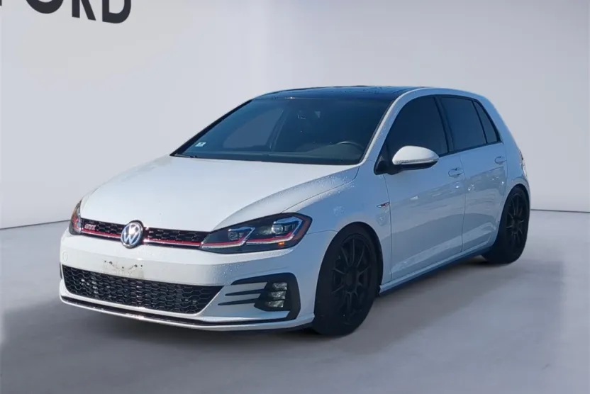 2019 Volkswagen Golf GTI SE photo 1