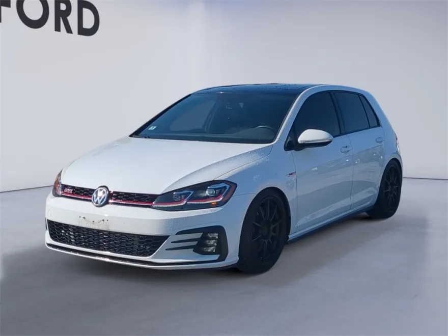 2019 Volkswagen Golf GTI SE photo 1