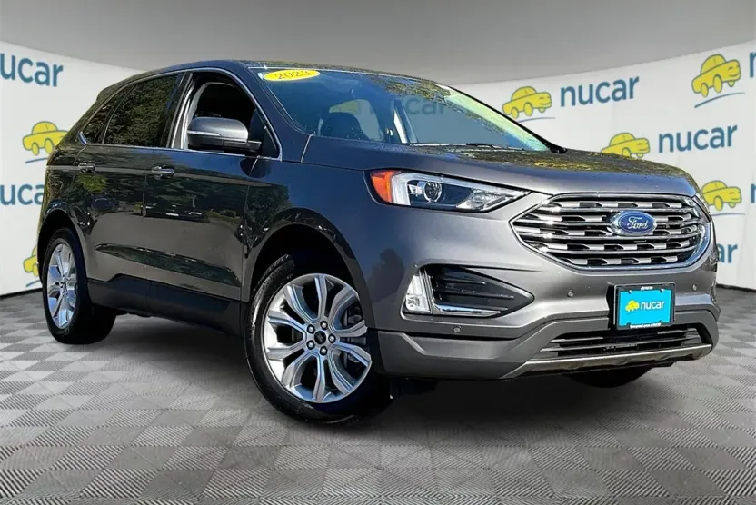 2023 Ford Edge Titanium photo 1