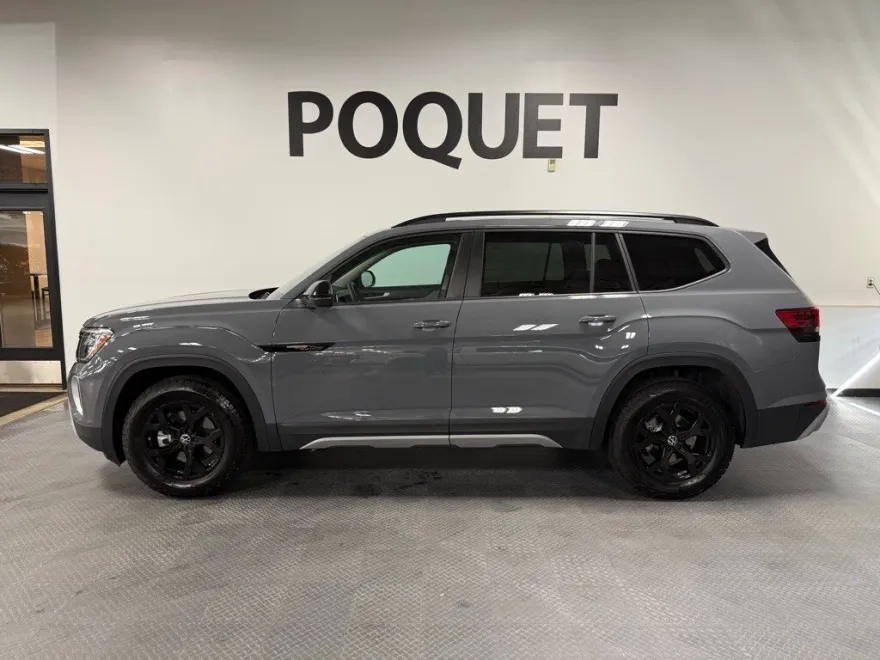2025 Volkswagen Atlas Peak Edition SE photo 1