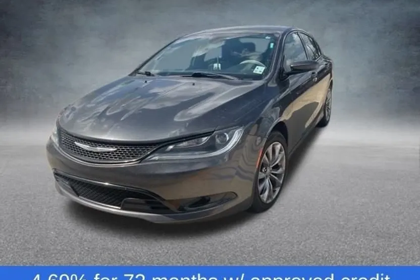2015 Chrysler 200 S photo 1