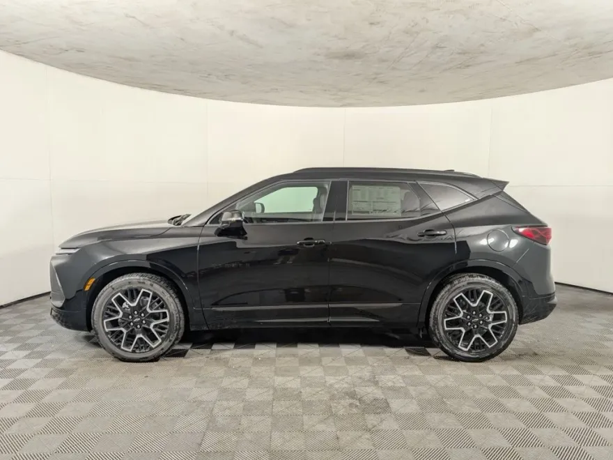 2025 Chevrolet Blazer RS photo 1