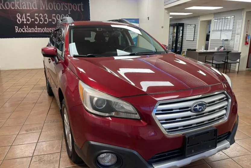 2017 Subaru Outback 2.5i Premium photo 1