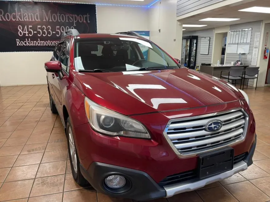 2017 Subaru Outback 2.5i Premium photo 1