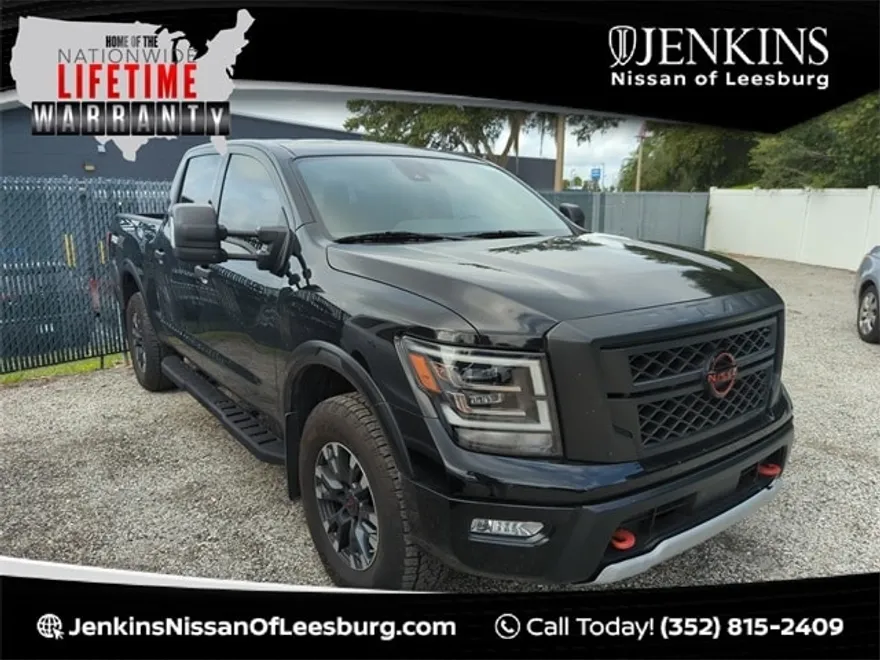 2024 Nissan Titan PRO-4X photo 1