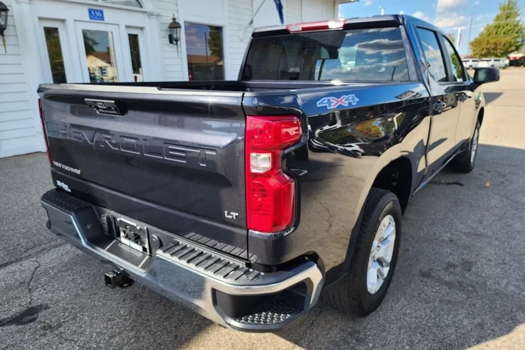 2024 Chevrolet Silverado 1500 LT photo 1