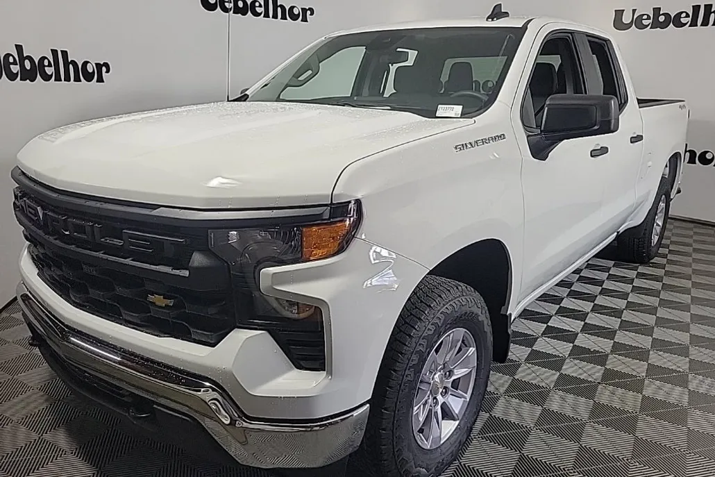 2026 Chevrolet Silverado 1500 photo 1