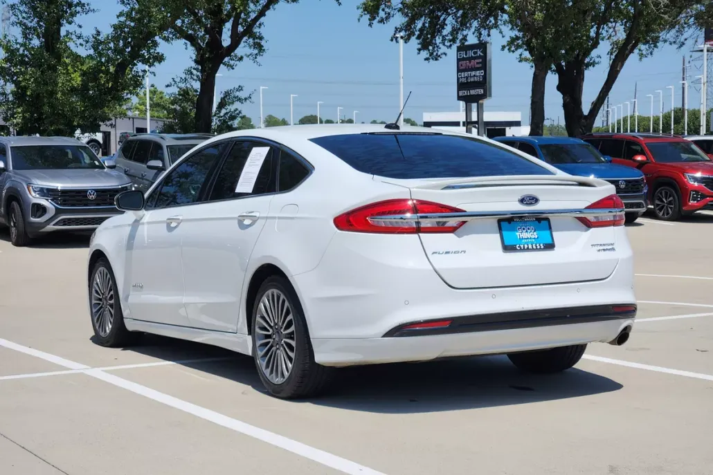 2018 Ford Fusion Hybrid Titanium photo 1
