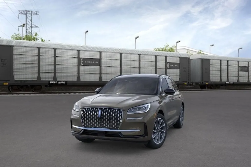 2025 Lincoln Corsair Grand Touring photo 1