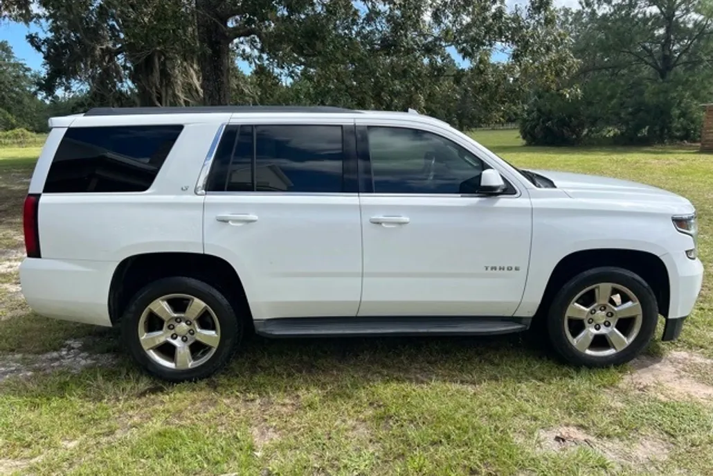 2015 Chevrolet Tahoe LT photo 1