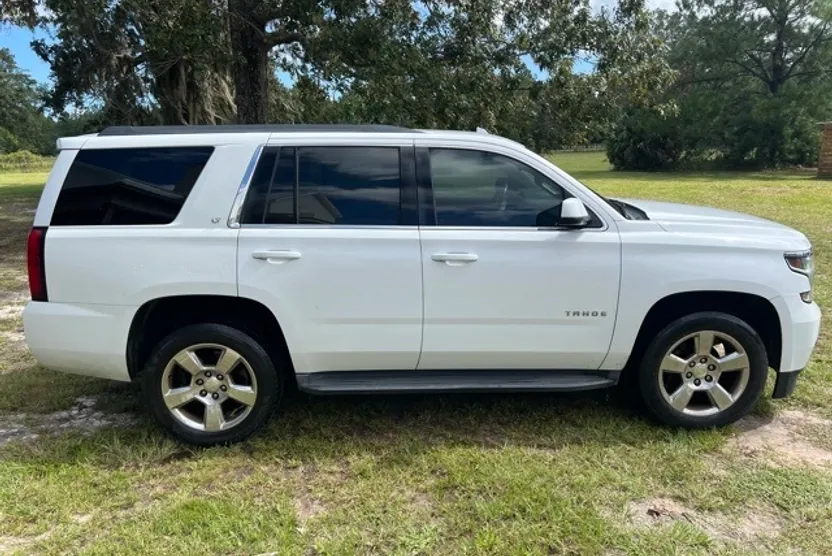 2015 Chevrolet Tahoe LT photo 1