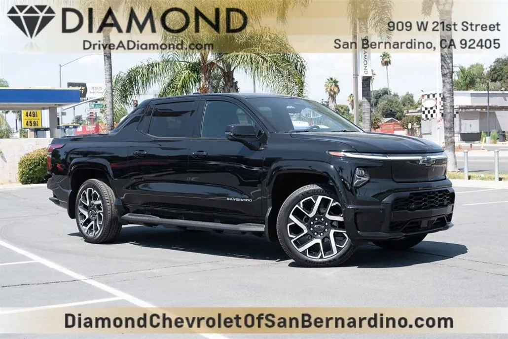2024 Chevrolet Silverado EV RST photo 1