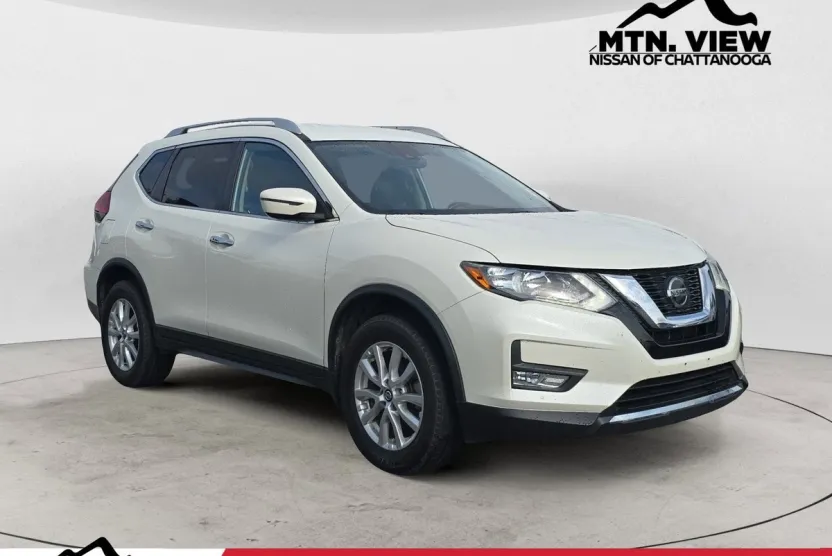 2019 Nissan Rogue SV photo 1