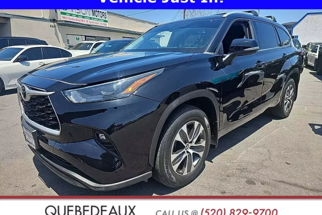 2022 Toyota Highlander XLE photo 1
