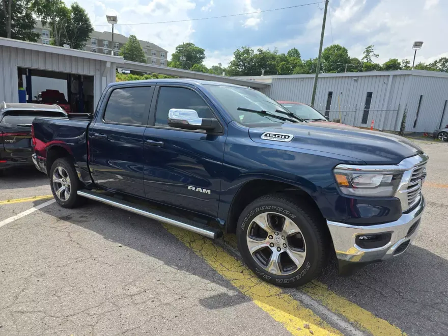 2023 Ram 1500 Laramie photo 1