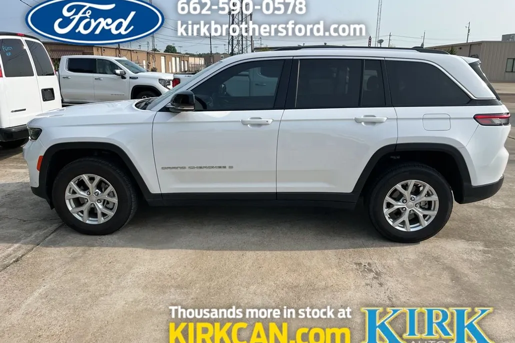 2023 Jeep Grand Cherokee Limited photo 1