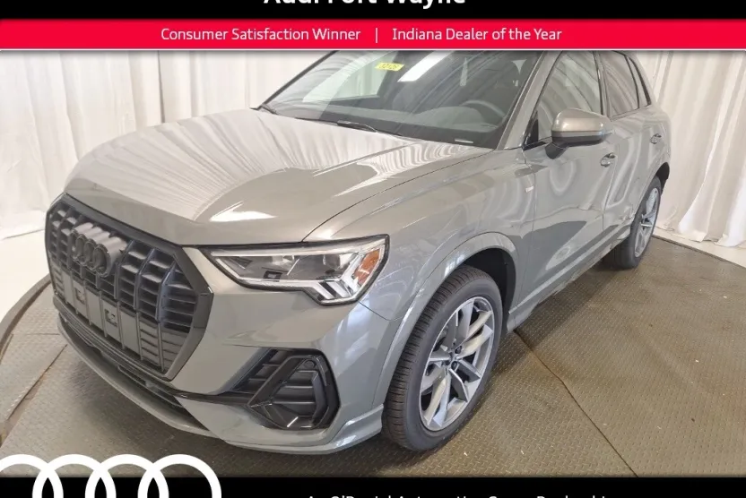 2025 Audi Q3 45 TFSI S line Premium photo 1