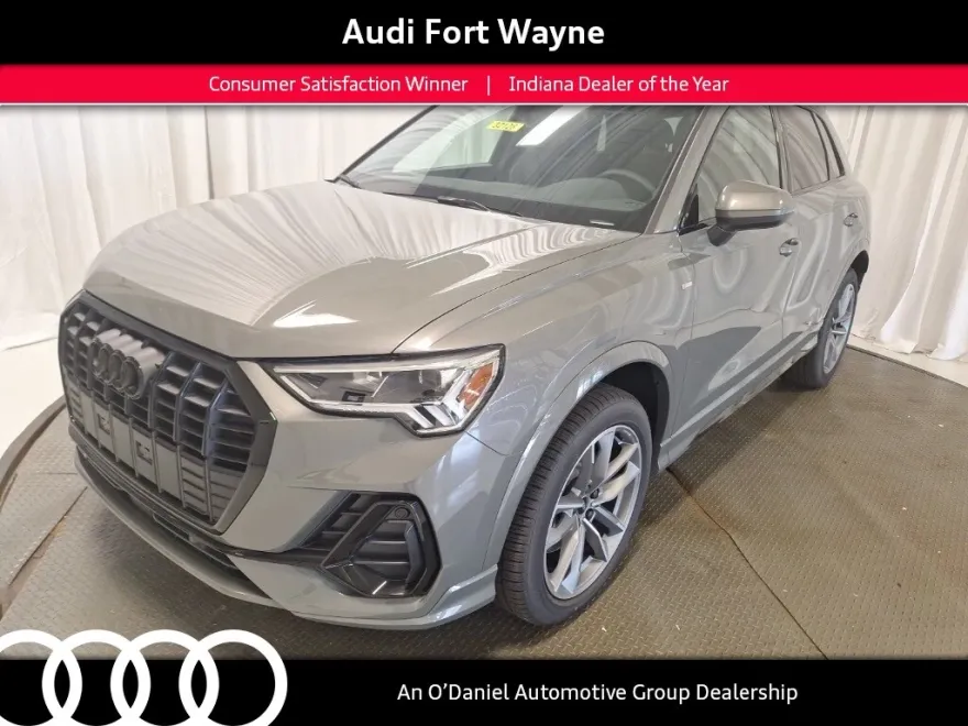2025 Audi Q3 45 TFSI S line Premium photo 1