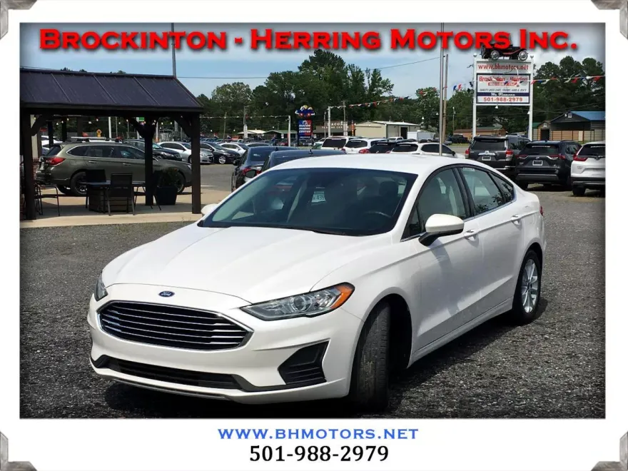 2019 Ford Fusion SE photo 1