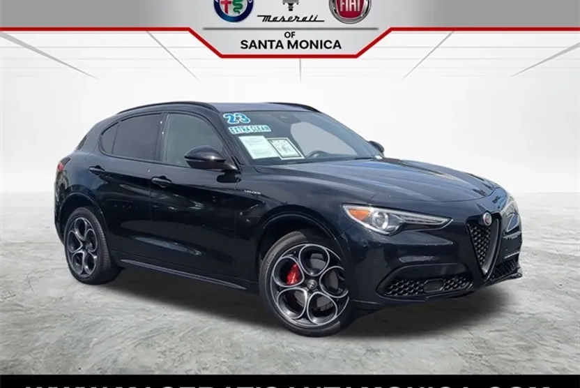 2023 Alfa Romeo Stelvio Ti photo 1