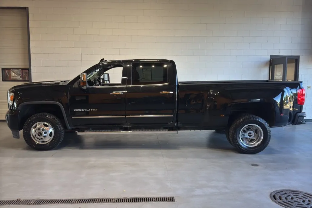 2019 Gmc Sierra 3500 HD Denali photo 1
