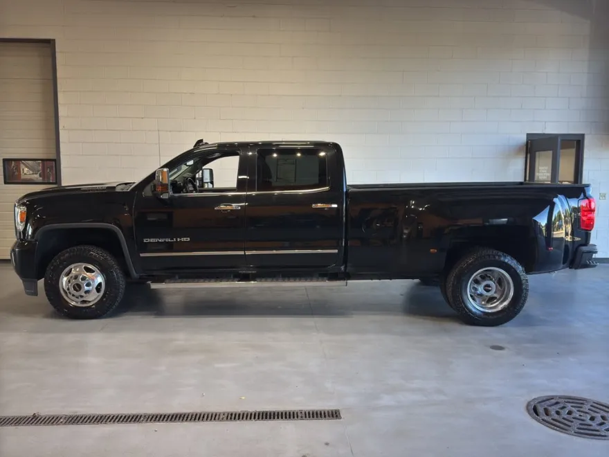 2019 Gmc Sierra 3500 HD Denali photo 1