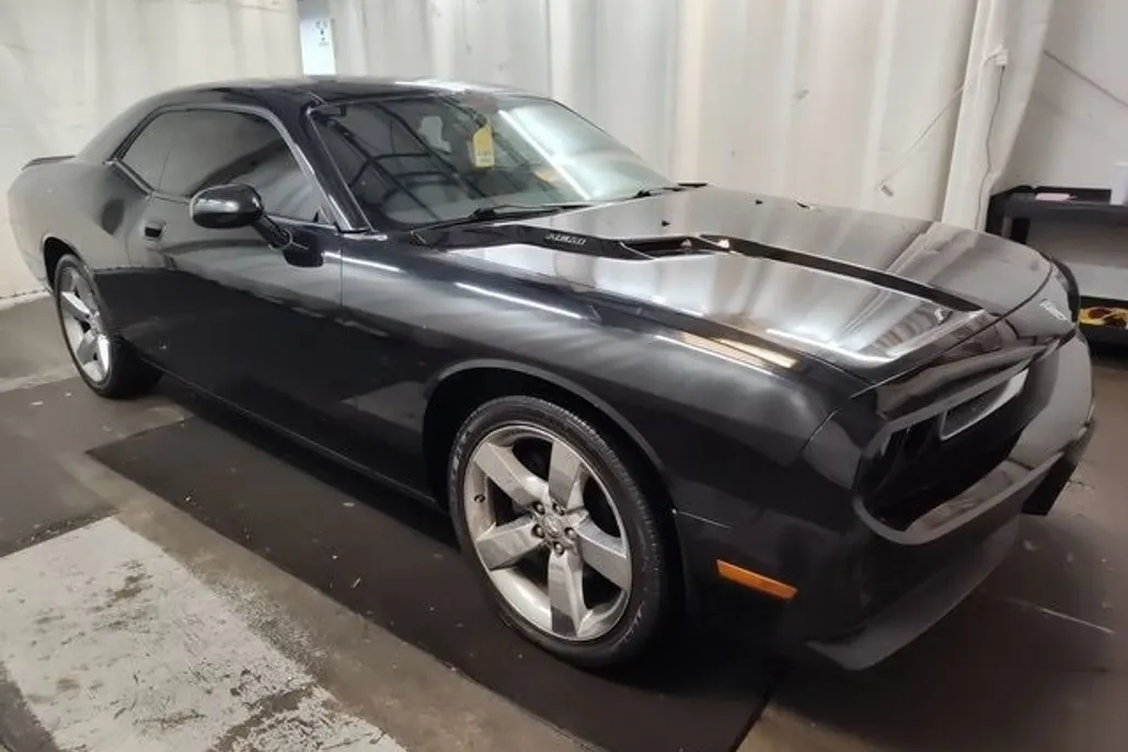2009 Dodge Challenger R/T photo 1