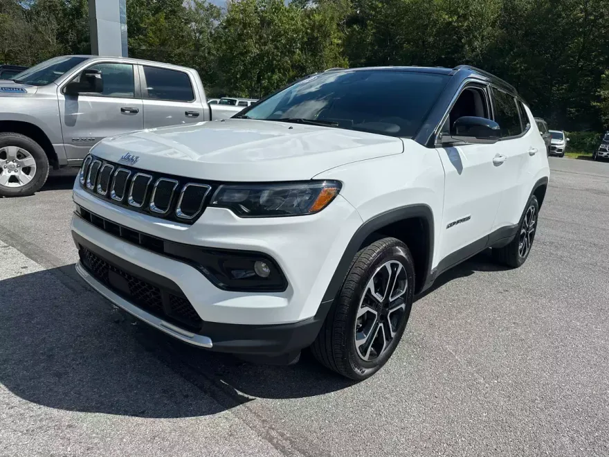2022 Jeep Compass Limited photo 1