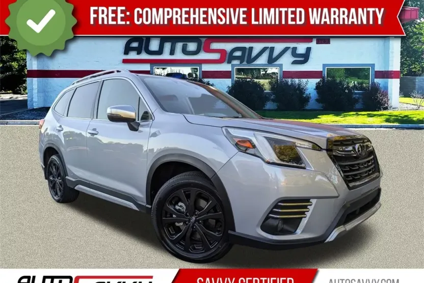 2023 Subaru Forester Touring photo 1