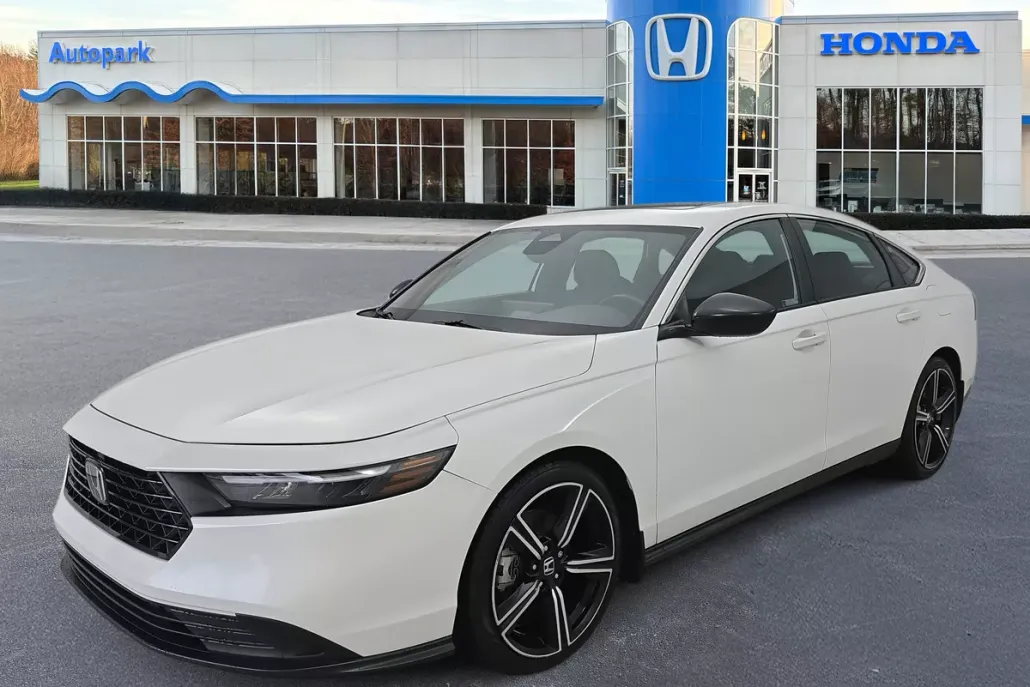 2023 Honda Accord Hybrid Sport photo 1