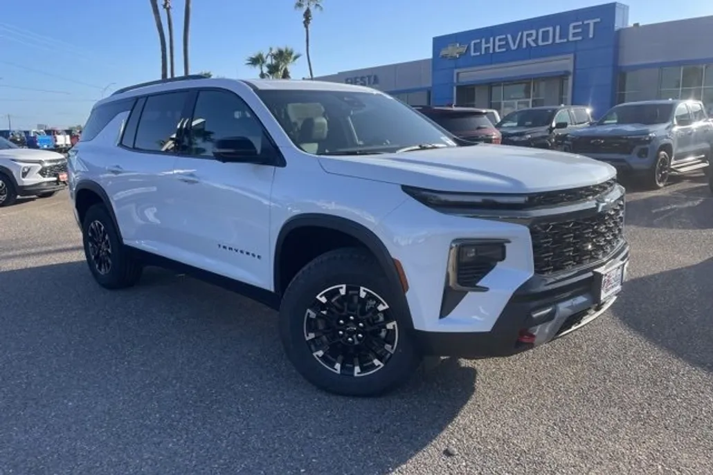 2026 Chevrolet Traverse photo 1