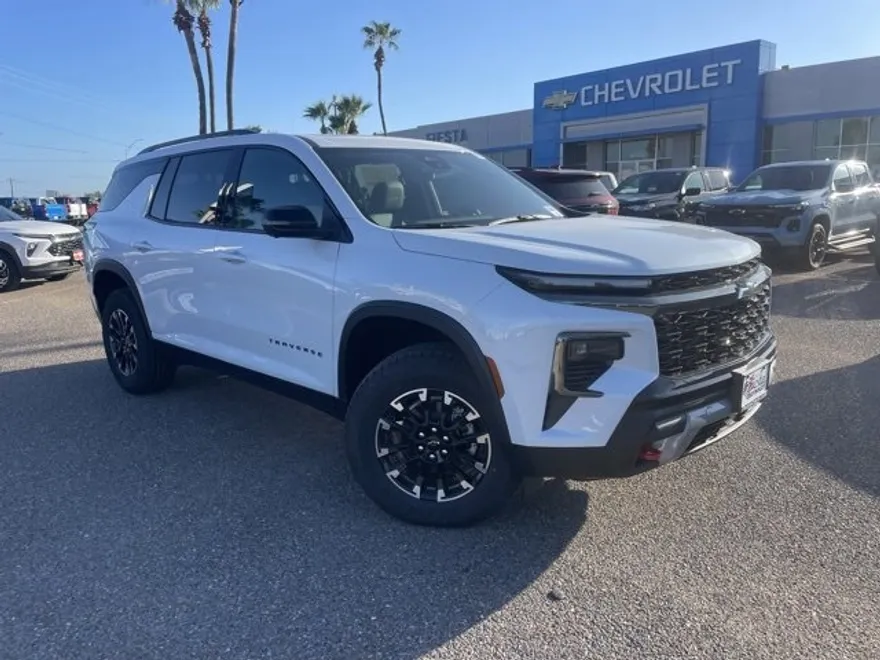 2026 Chevrolet Traverse photo 1