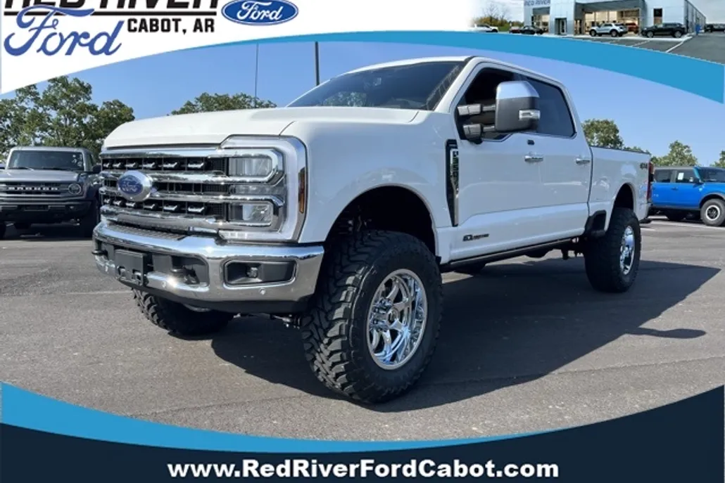 2025 Ford F-350 Lariat photo 1