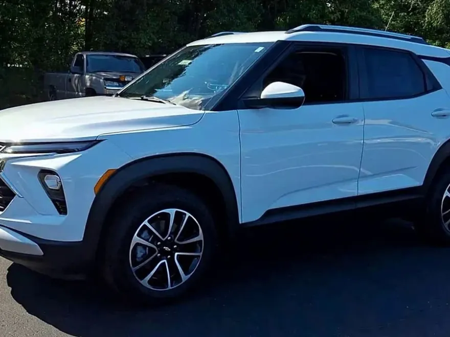 2026 Chevrolet Trailblazer LT photo 1