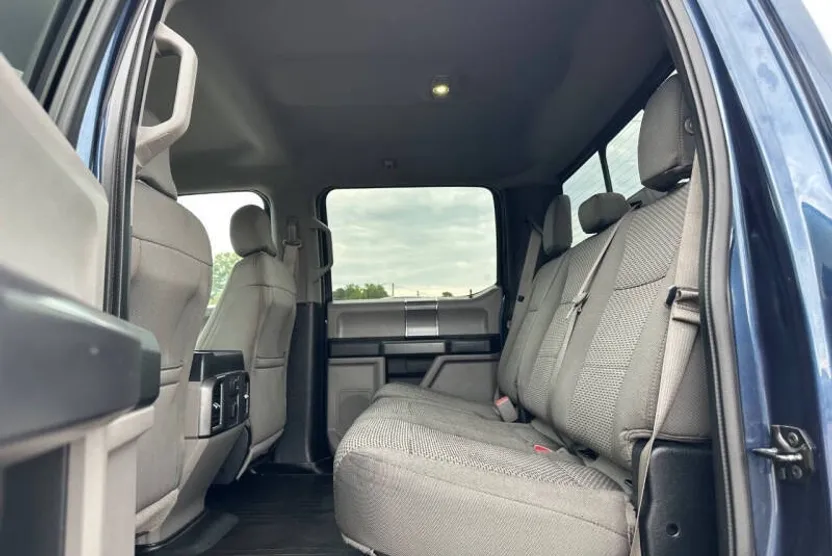 2015 Ford F-150 XLT photo 1