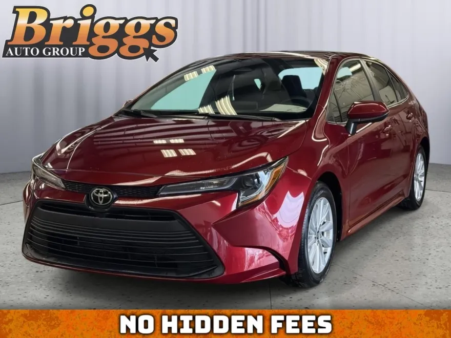 2023 Toyota Corolla LE photo 1