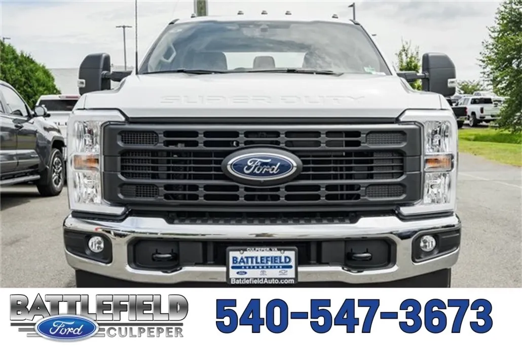 2025 Ford F-250 XL photo 1