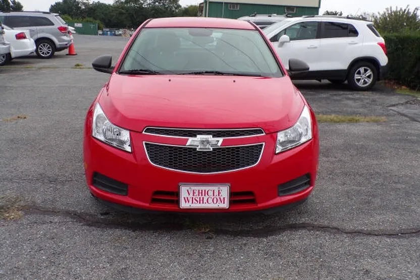 2014 Chevrolet Cruze LS photo 1