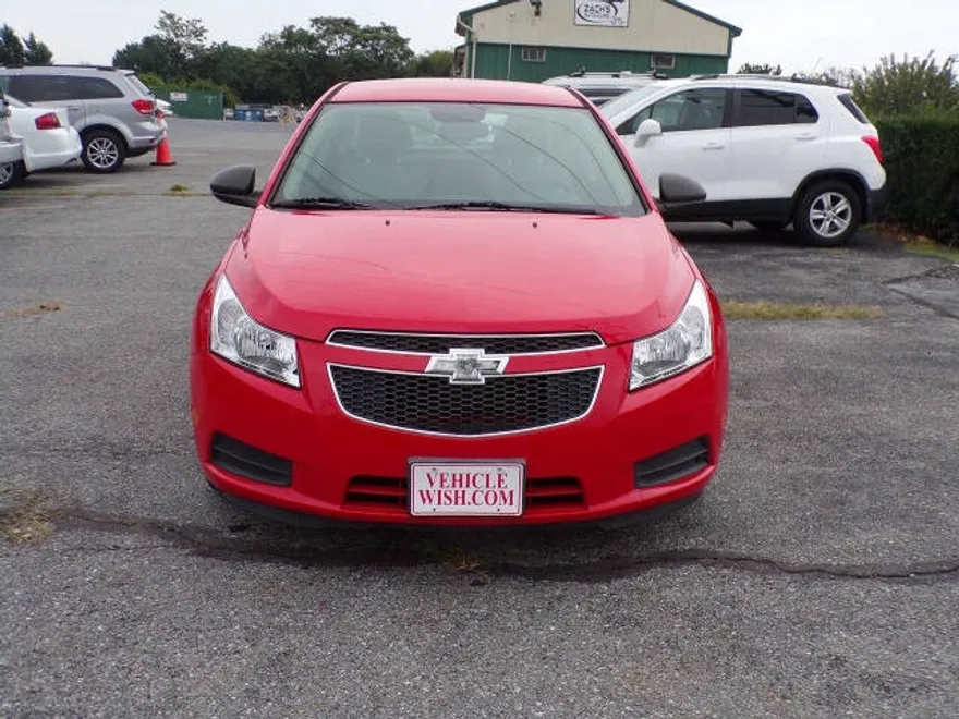 2014 Chevrolet Cruze LS photo 1