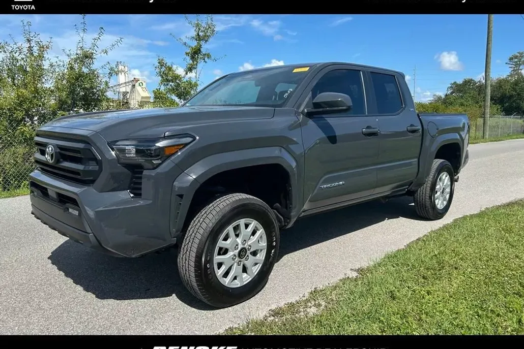 2024 Toyota Tacoma SR5 photo 1