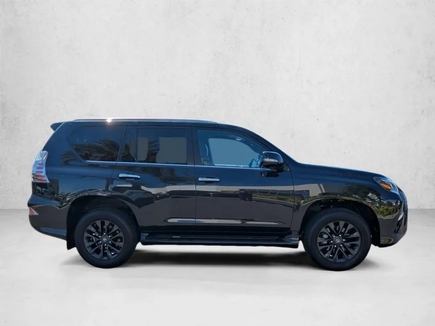2023 Lexus GX 460 photo 1
