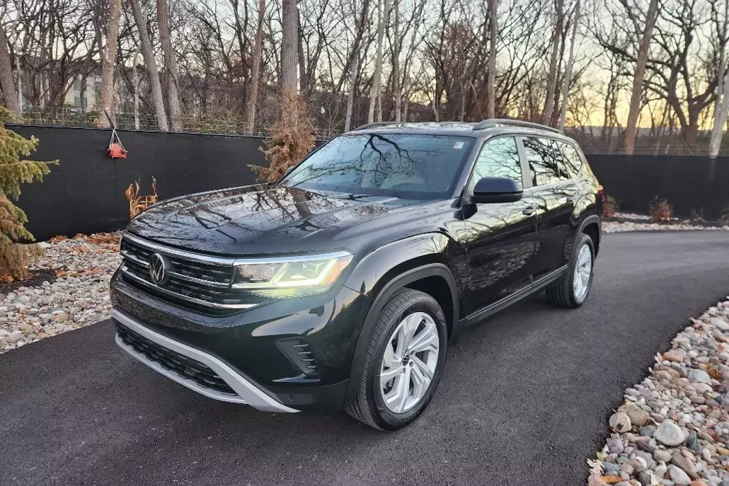 2023 Volkswagen Atlas V6 SE Technology photo 1
