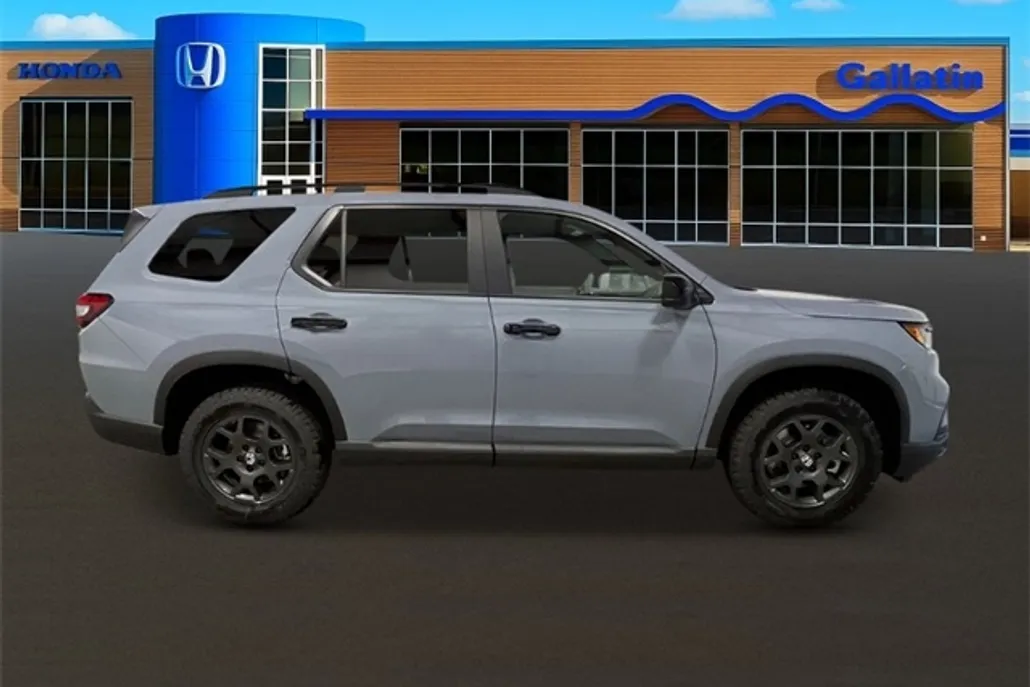 2025 Honda Pilot TrailSport photo 1