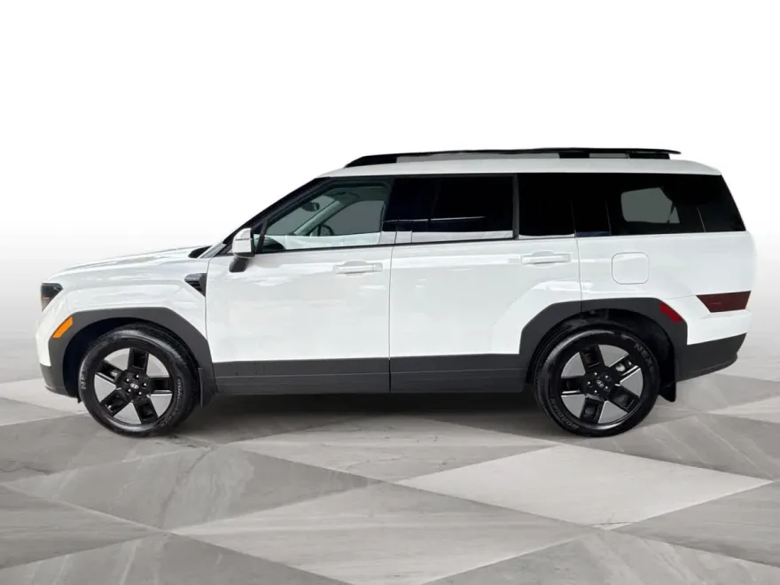2025 Hyundai Santa Fe SEL photo 1