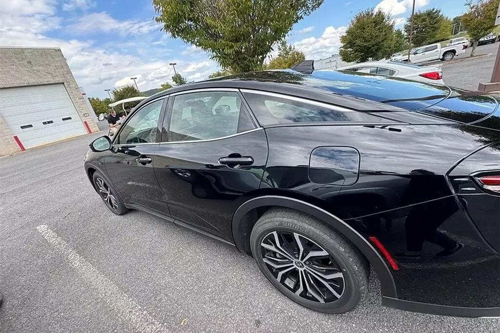 2024 Toyota Crown XLE photo 1
