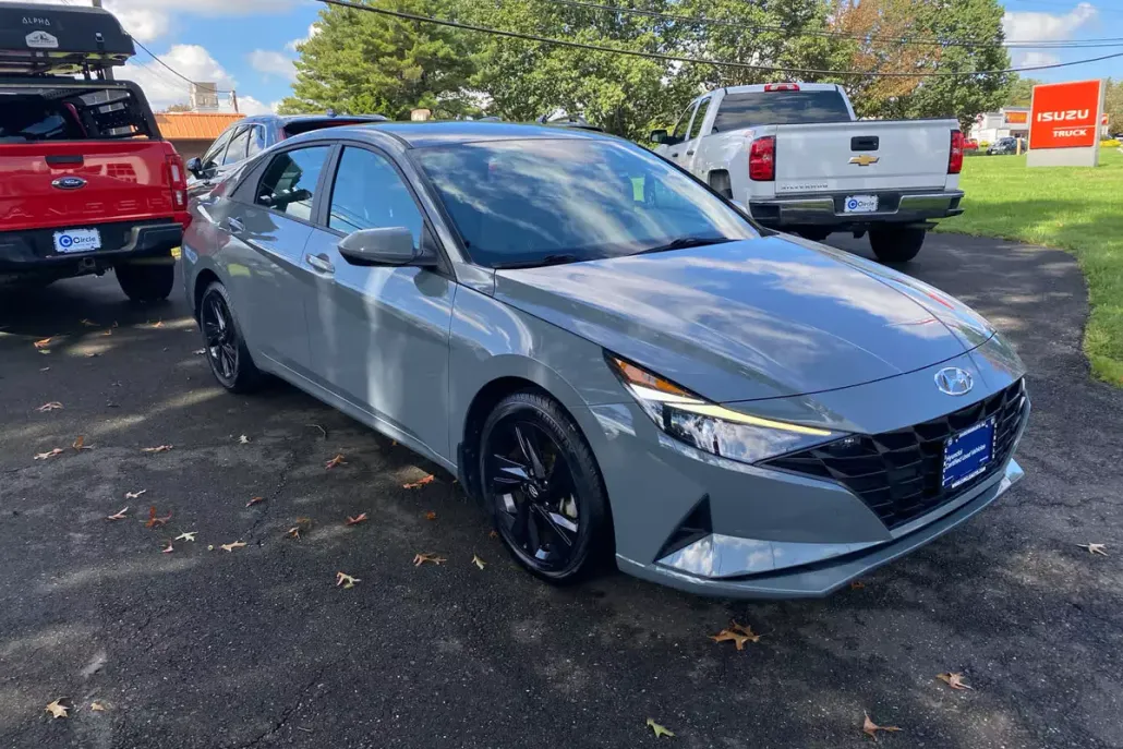 2022 Hyundai Elantra Hybrid Blue photo 1