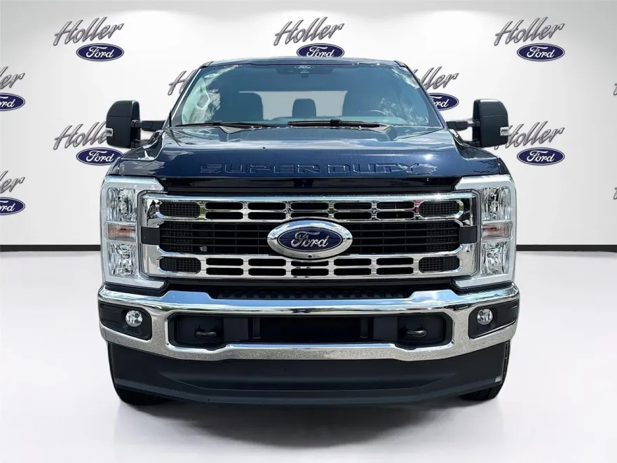2025 Ford F-250 XLT photo 1